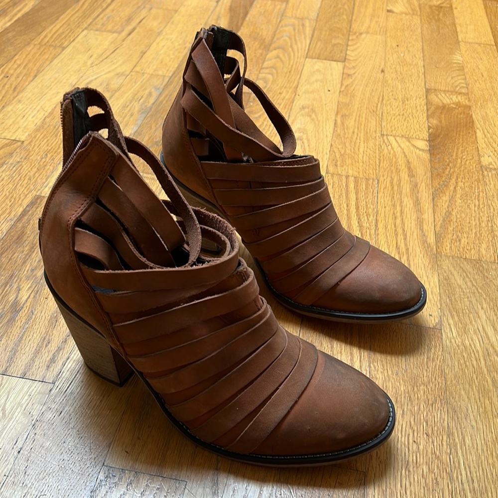 Free People shoes, super cute. Never worn, only to try on